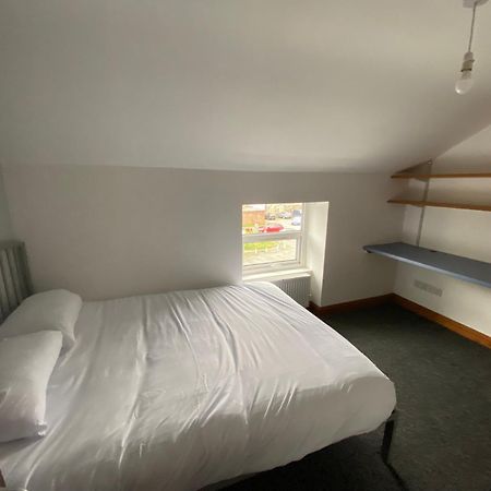 Room In A Shared House Bangor  Exterior foto