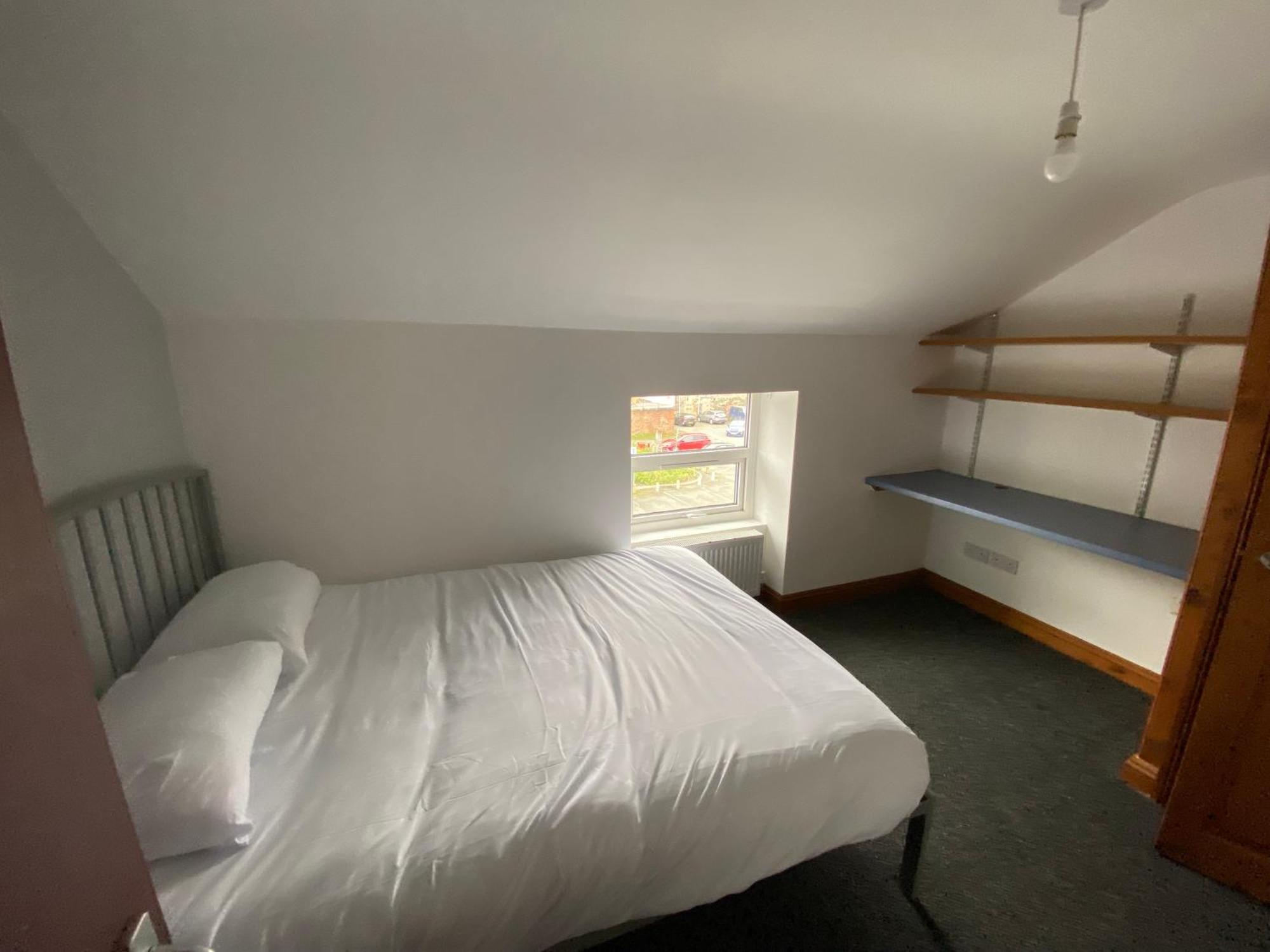 Room In A Shared House Bangor  Exterior foto